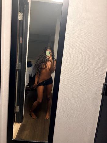Sexy, 22  female escort, Queens