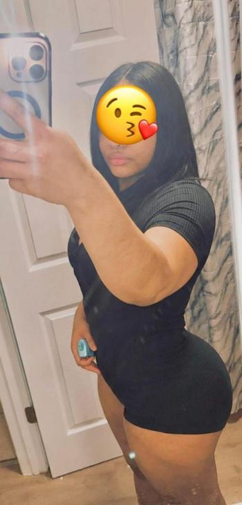 YULY, 21  female escort, Queens