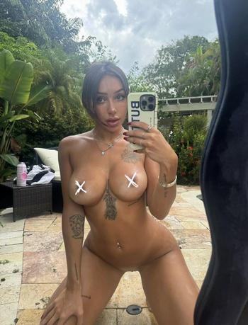 Pamela, 26  female escort, Queens