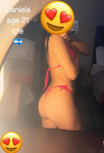 929-742-2479, 24  female escort, Queens