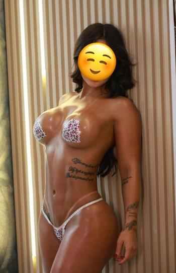 929-285-1454, 28  female escort, Queens