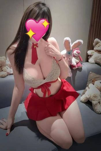 929-268-4182, 26  female escort, Queens