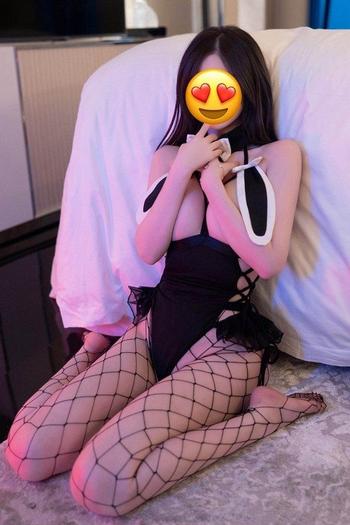 347-690-1888, 27  female escort, Queens