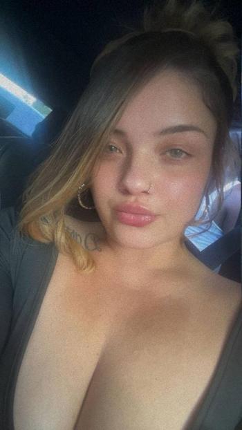 Sky blue, 26  female escort, Queens